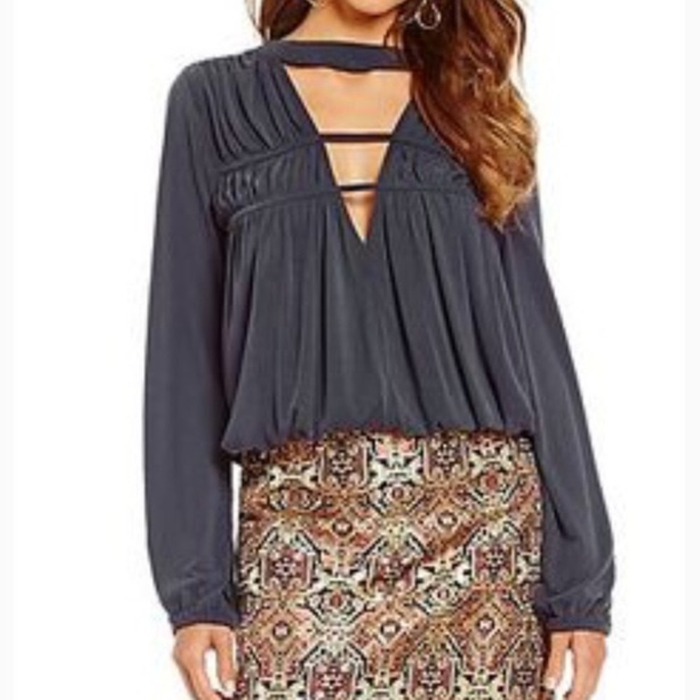 Gianni Bini Long sleeve cut out top